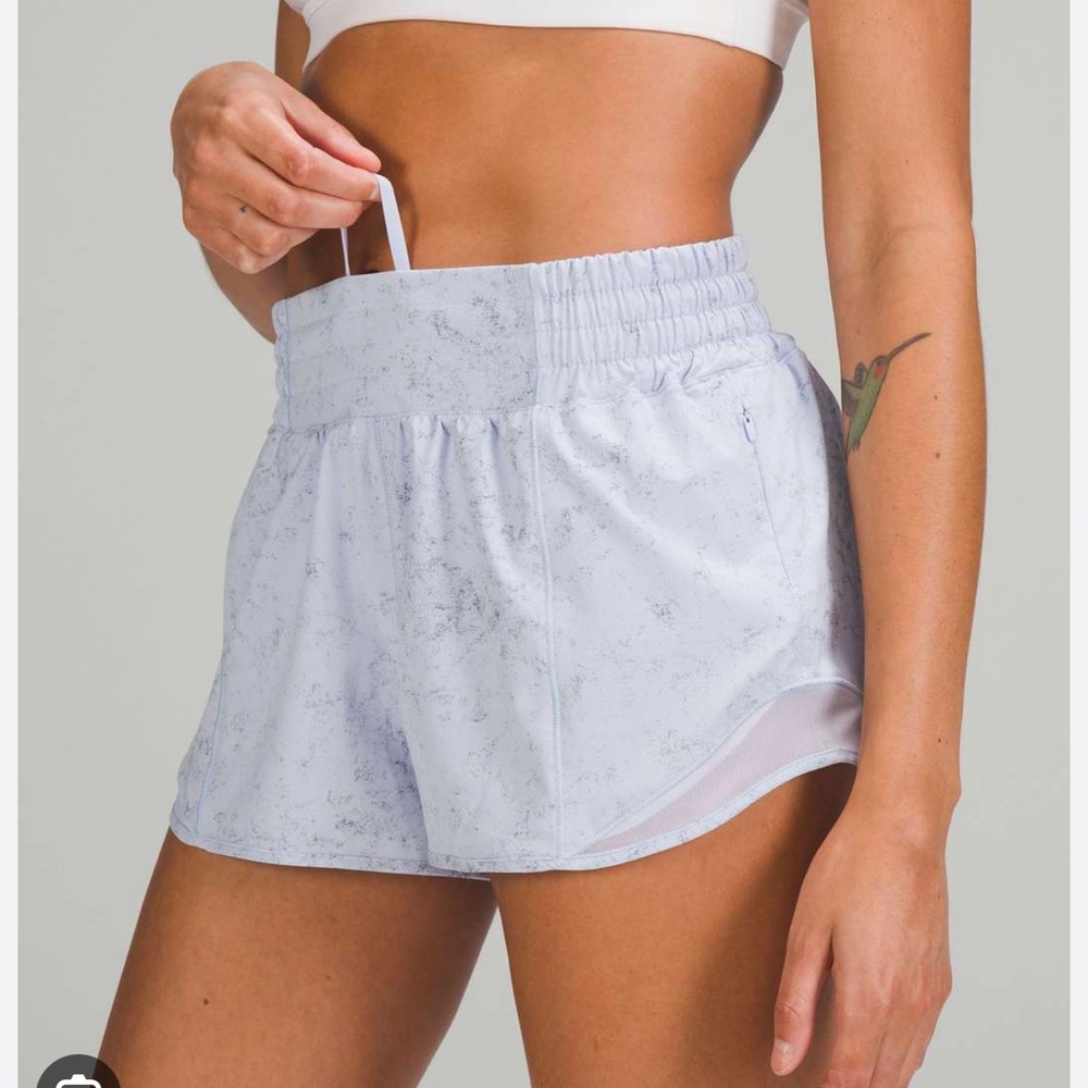 Lululemon Hotty Hot Shorts. size 8. 4inch length. Gravel Dust Pastel